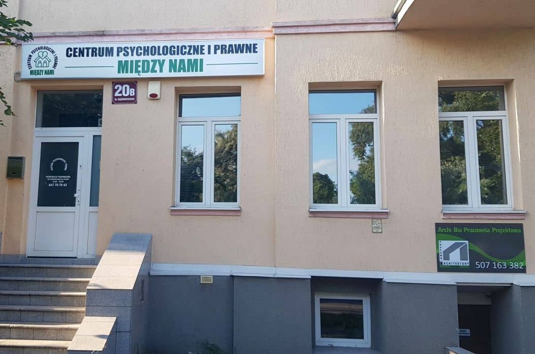 Front budynku Centrum Psychologiczne i Prawne Między Nami Białystok